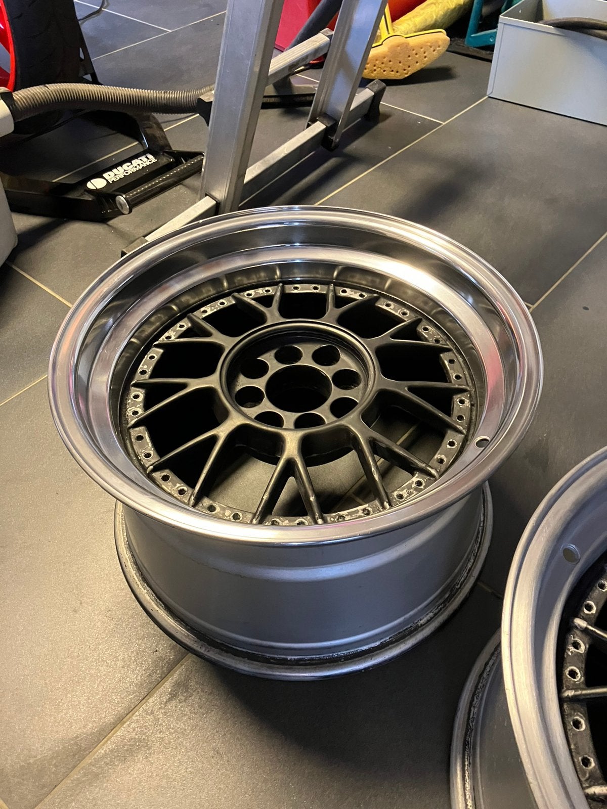 Gezocht DZ Exklusiv DZ1 16 inch 9J Et15 4x100, Ophalen of Verzenden