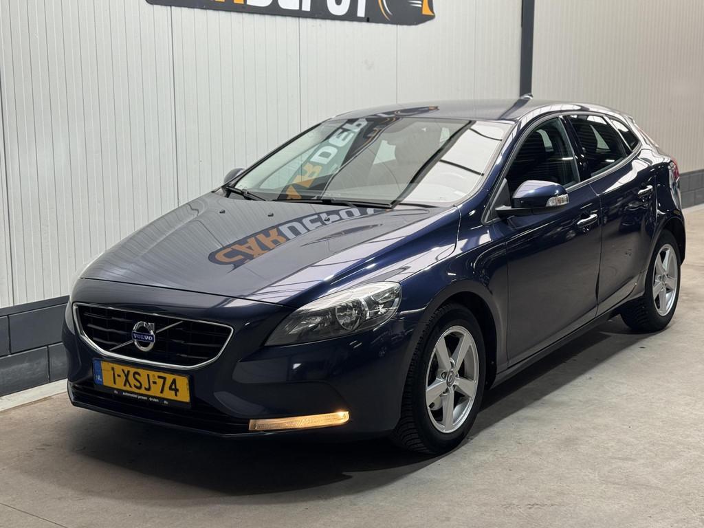 Volvo V40 1.6 D2 Kinetic Business, Auto's, Volvo, Voorwielaandrijving, Euro 5, Stof, Gebruikt
