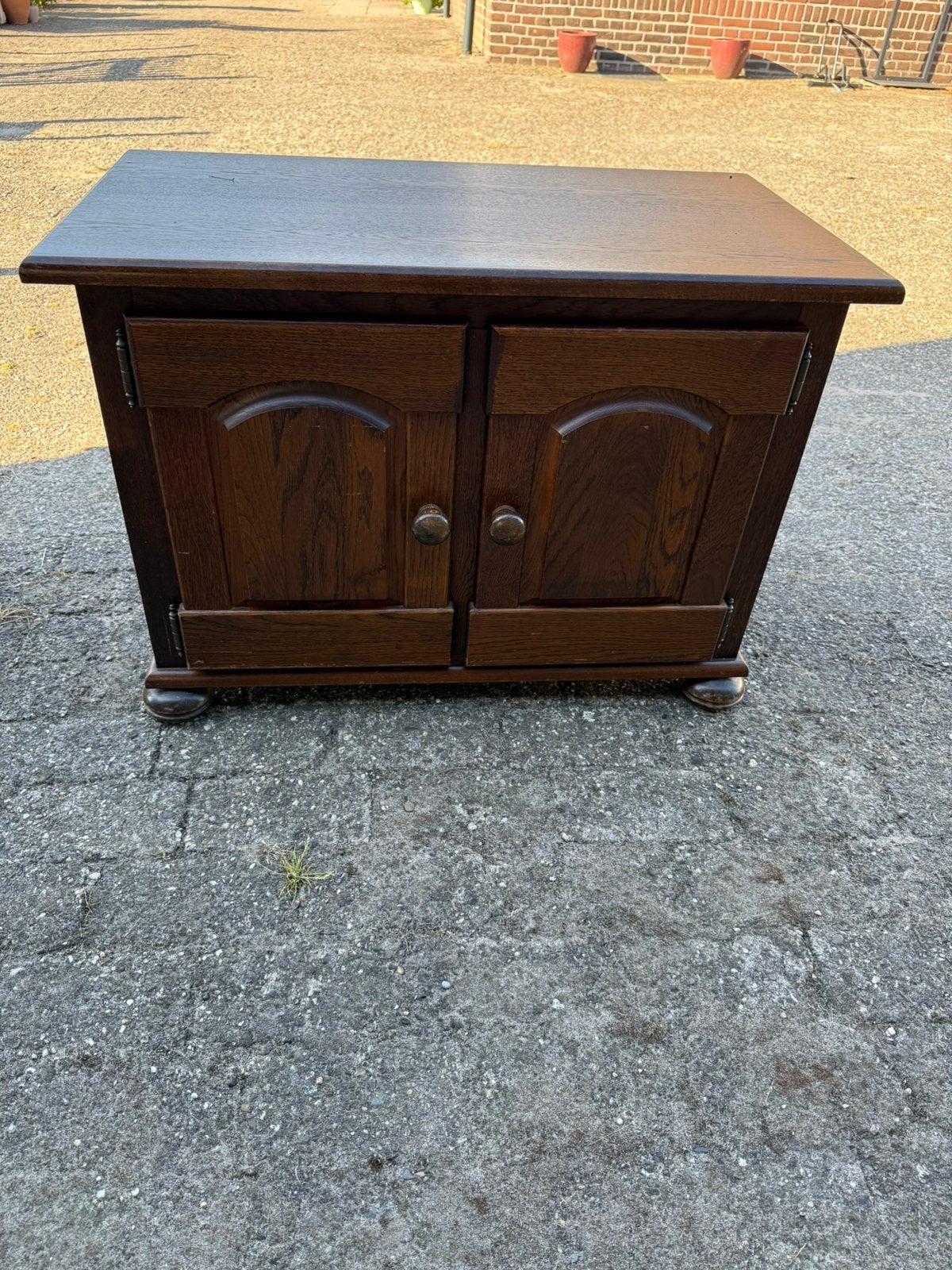 GRATIS kast en 2 bijzettafels, Ophalen, Gebruikt, 25 tot 50 cm