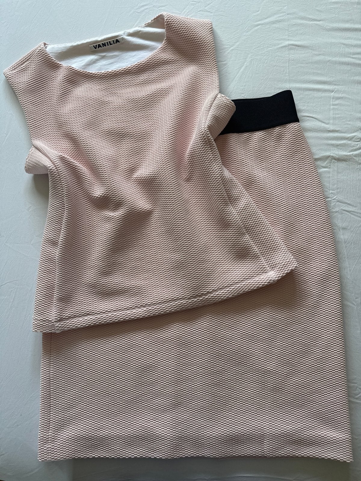 Vanilia Top en Rok Set - Miami Pink, Ophalen of Verzenden, Zo goed als nieuw, Maat 38/40 (M), Roze