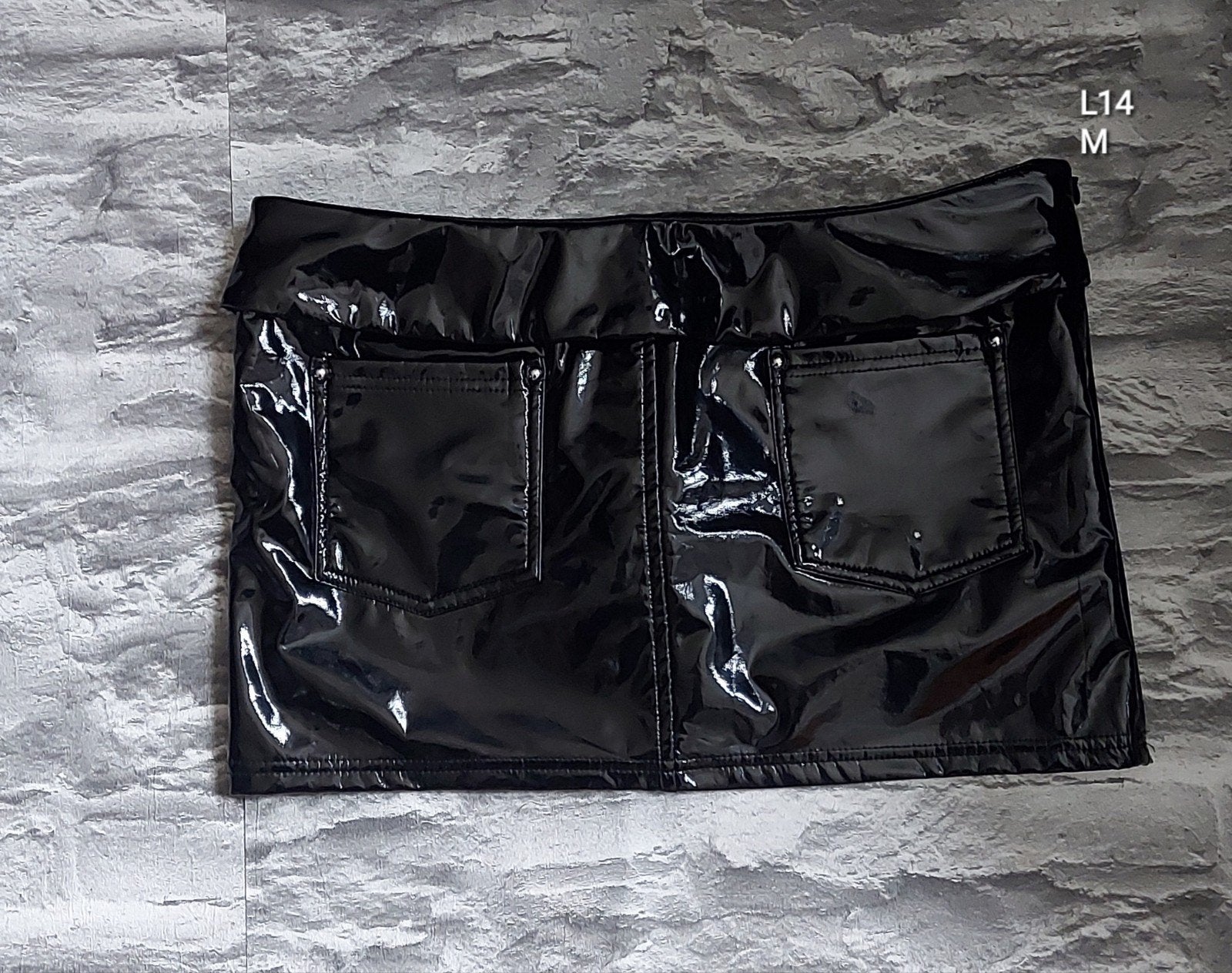 Kinky Zwarte lak mini rok - Maat M, Maat 38/40 (M), Zwart, Nieuw, Ophalen of Verzenden