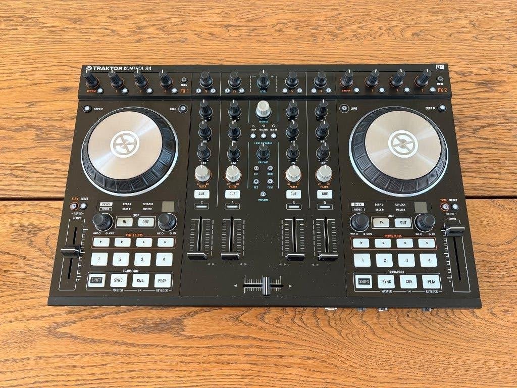 NI Traktor Kontrol S4, Muziek en Instrumenten, Dj-sets en Draaitafels, Ophalen of Verzenden, Gebruikt, Dj-set, Overige merken