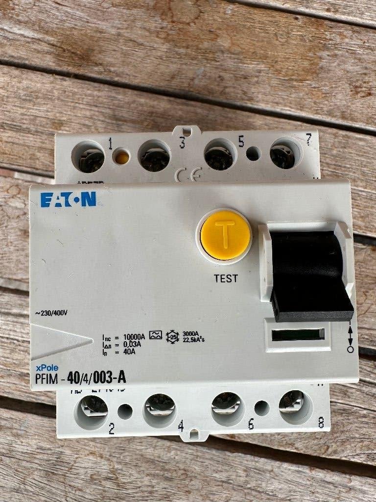 Aardlekschakelaar Eaton, Ophalen of Verzenden, Zo goed als nieuw, Eaton, Aardlekschakelaar