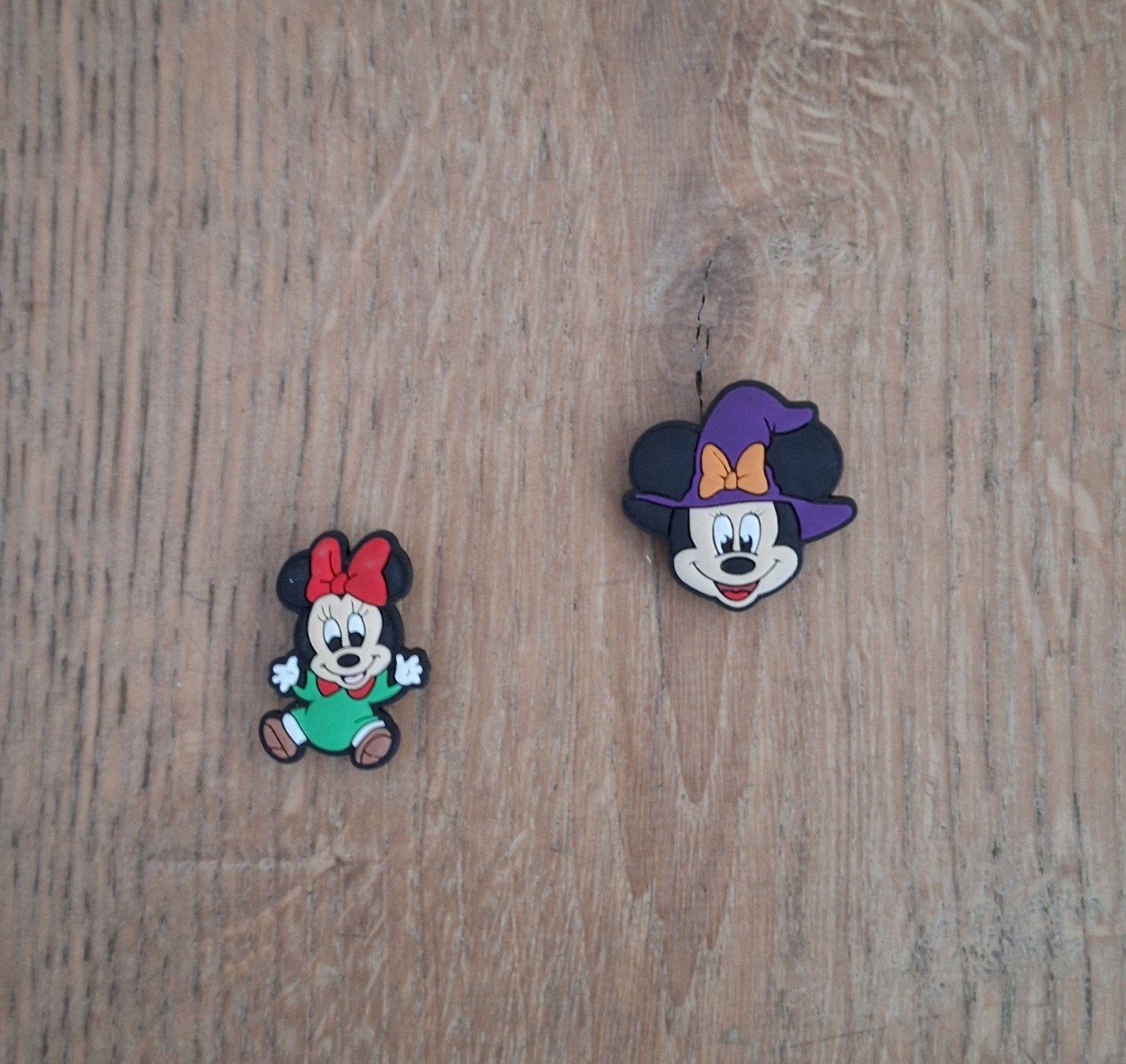 Minnie Mouse Crocs bedeltjes., Ophalen of Verzenden, Mickey Mouse, Nieuw, Beeldje of Figuurtje