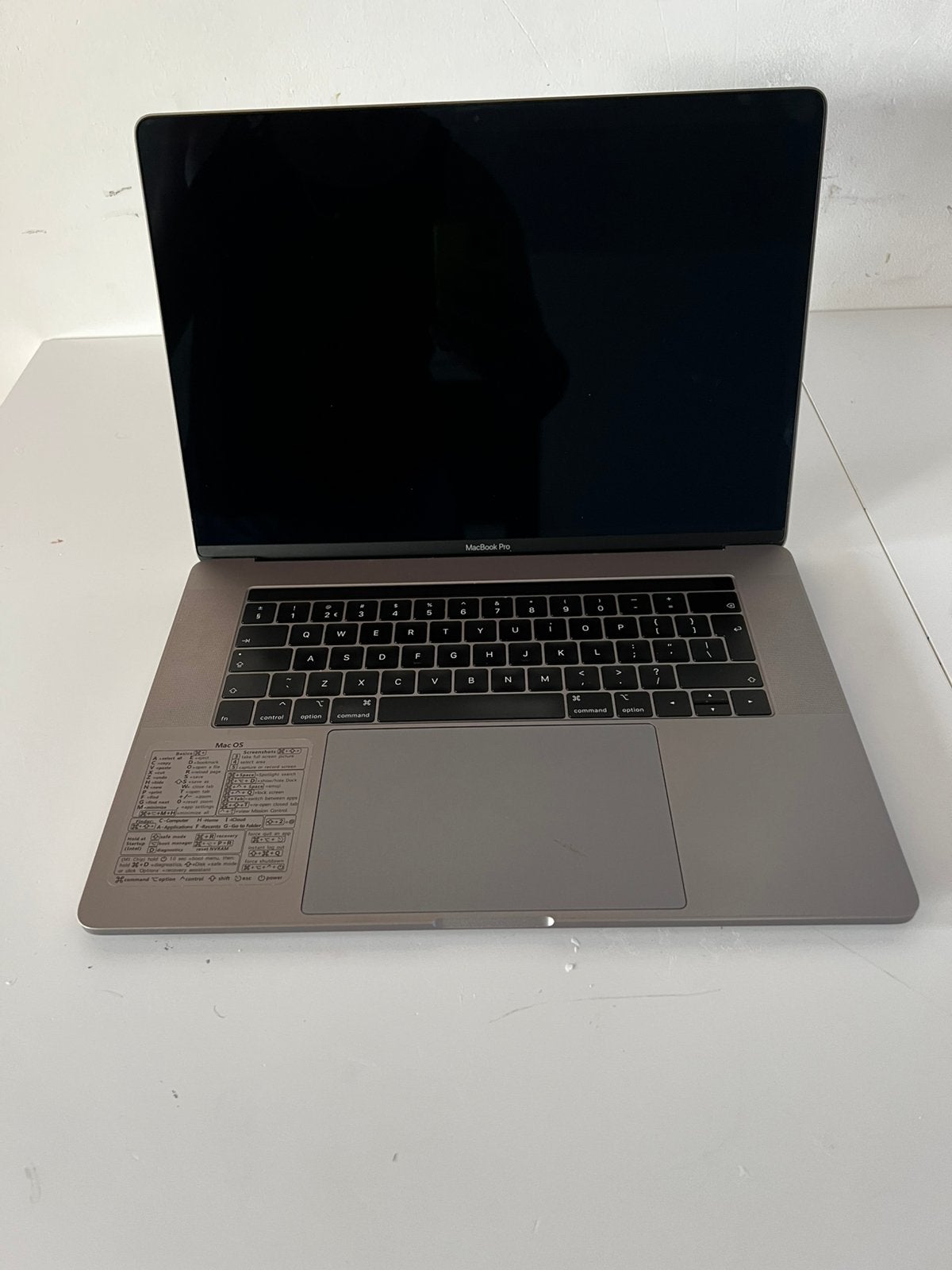 MacBook Pro 15 inch A1990 (defect), MacBook Pro, Ophalen of Verzenden, Niet werkend, Onbekend