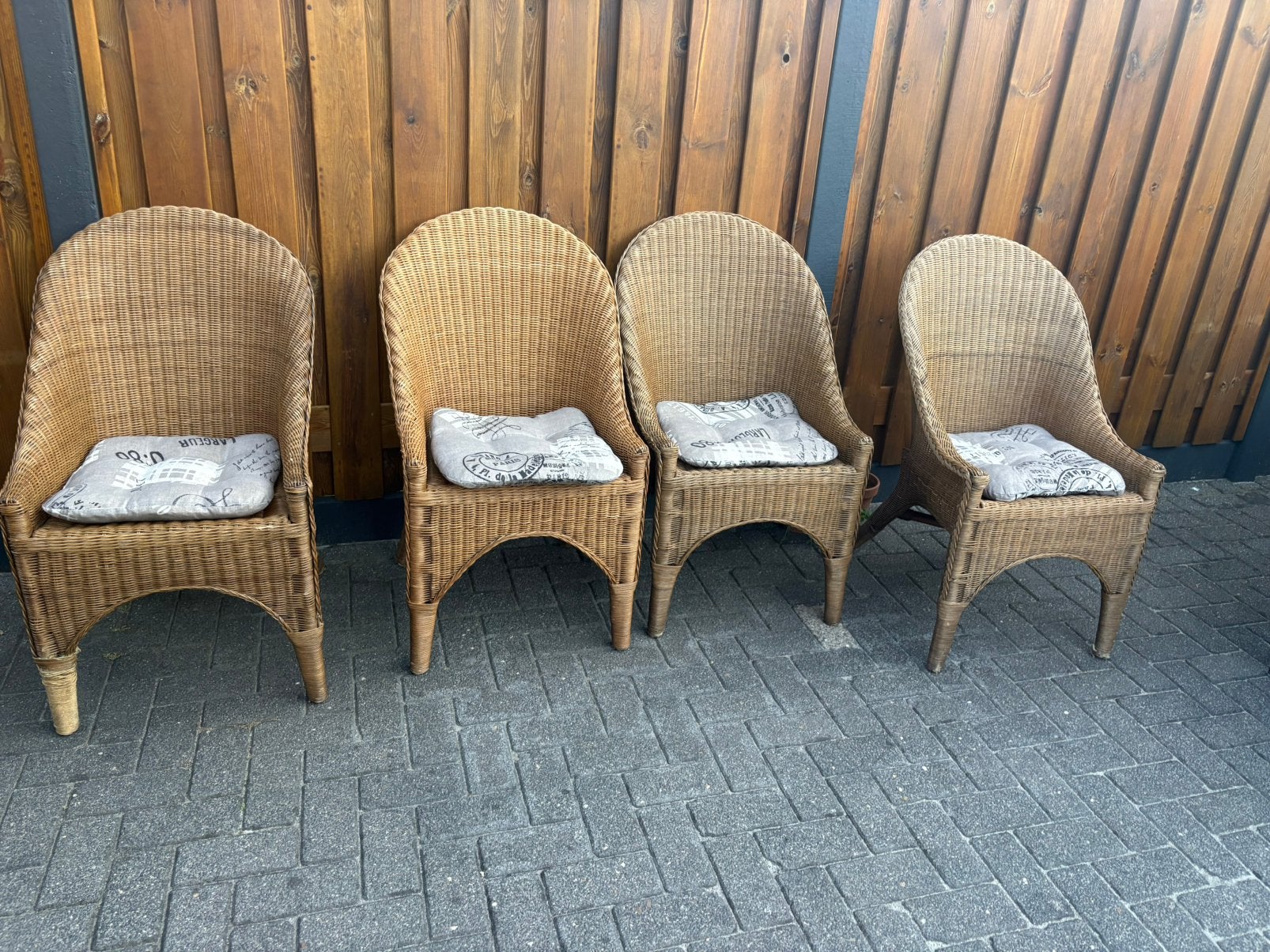 4 Rotan stoelen, Huis en Inrichting, Stoelen, Ophalen, Gebruikt, Bruin, Vier