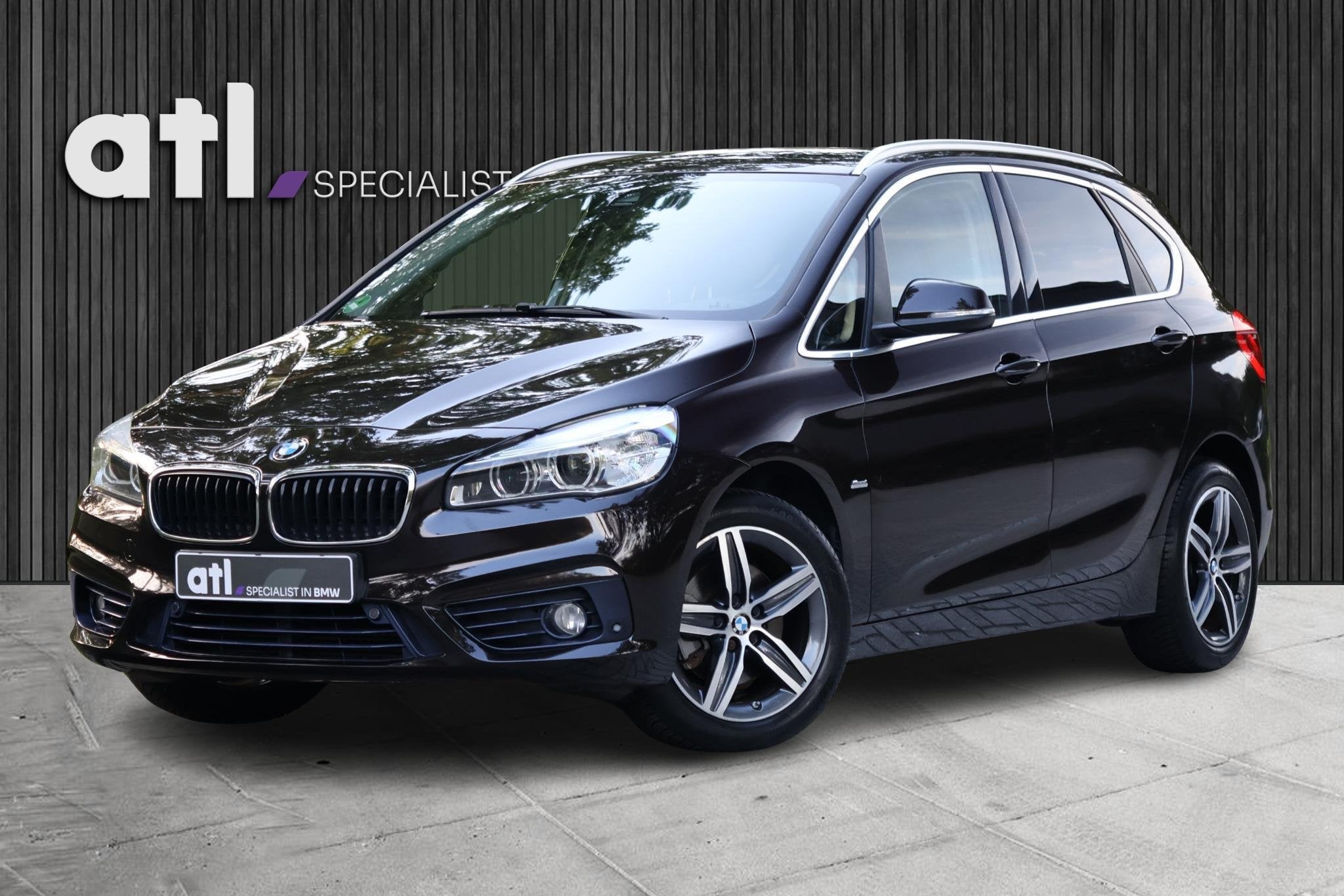 BMW 2-serie Active Tourer 218i Sport Sportline | Navi | LED, Auto's, Voorwielaandrijving, Gebruikt, Euro 6, Handgeschakeld