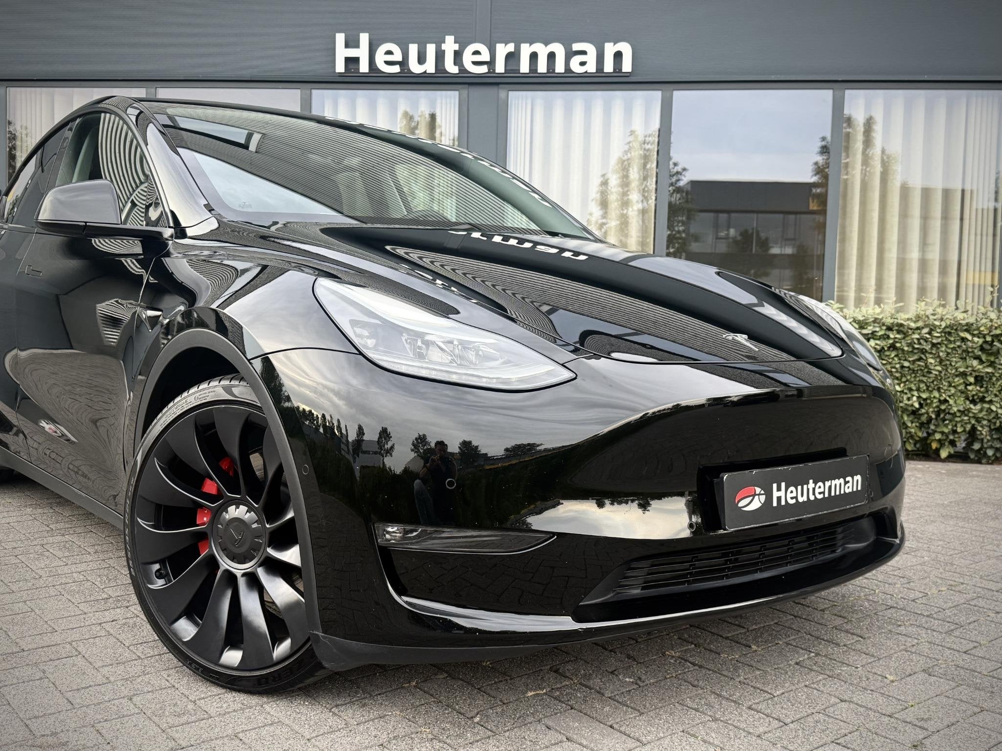 Foto 10 van Tesla Model Y Performance AWD/Pano/Autopilot