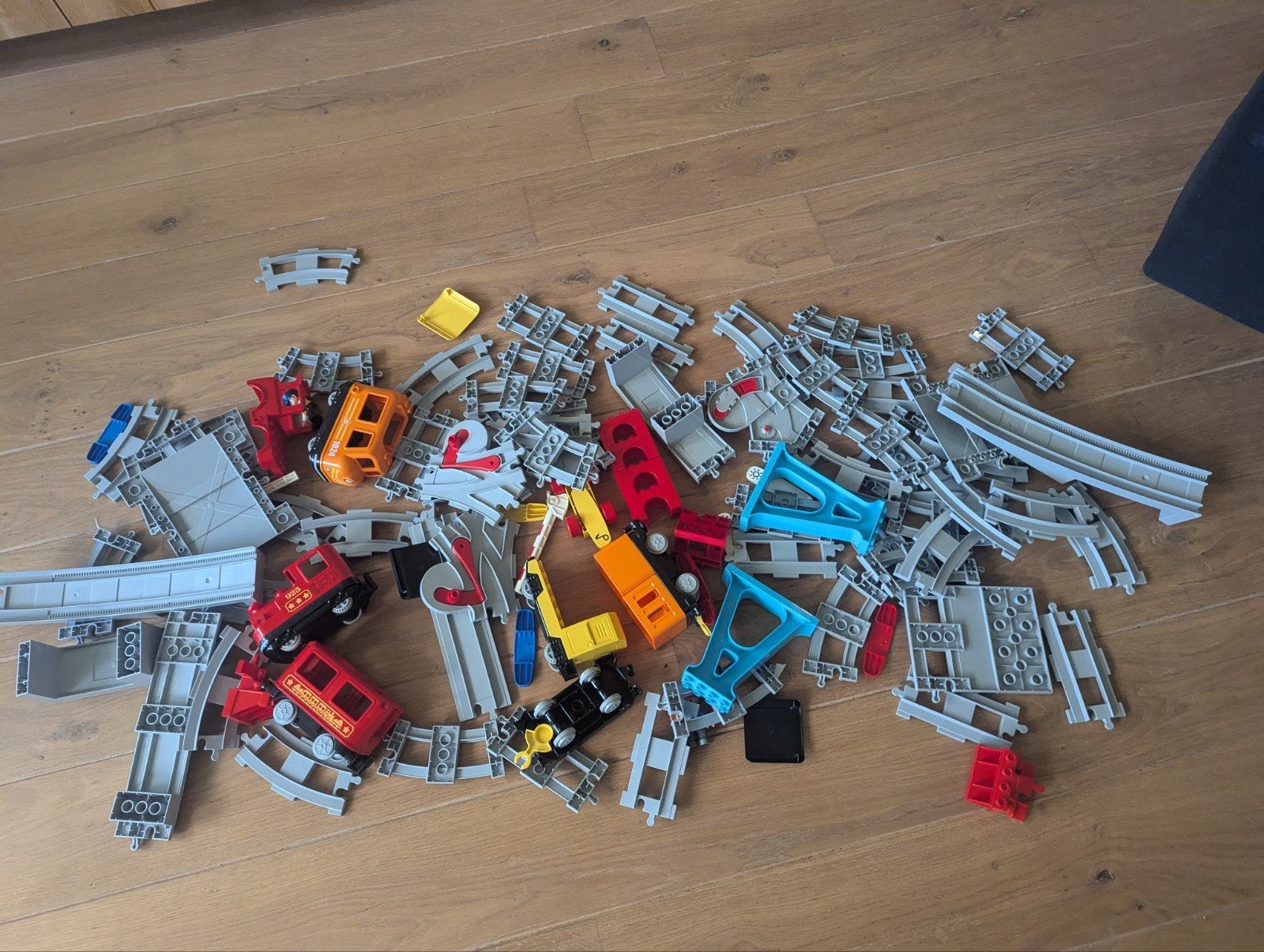 Groot pakket Duplo met oa treinen en rails, Ophalen, Gebruikt, Meerdere sets, Duplo