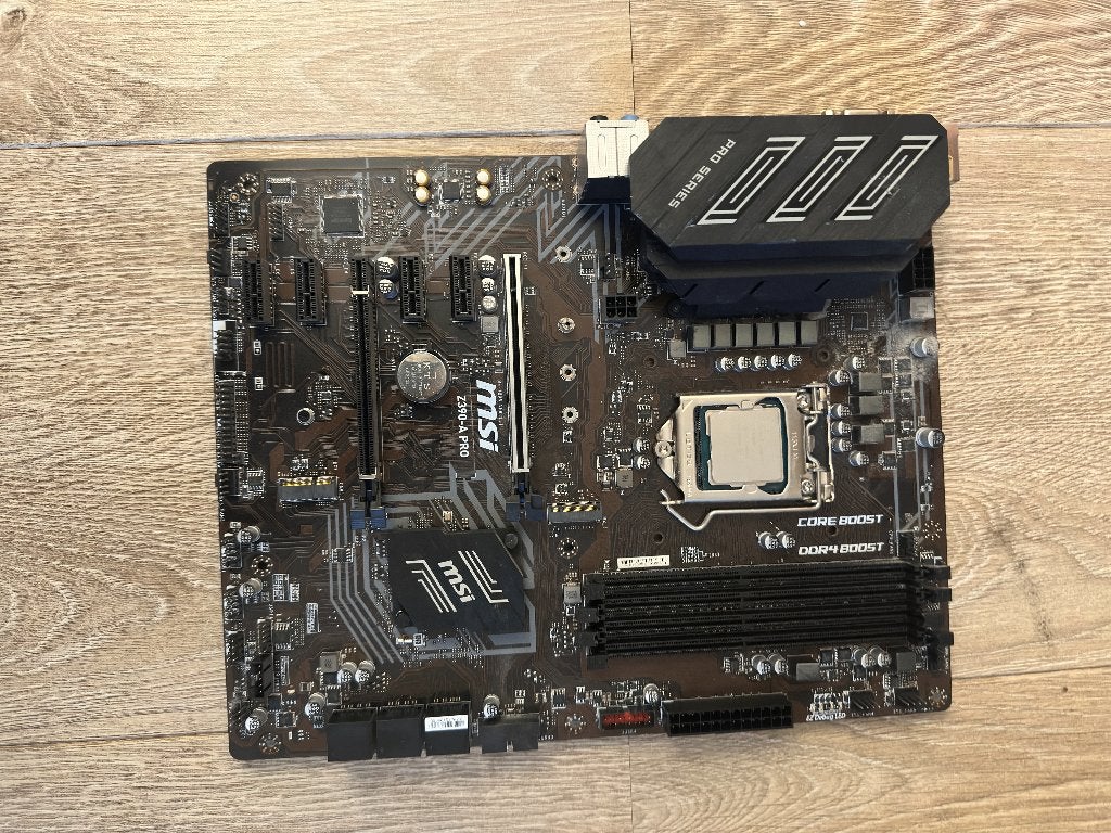 MSI Z390-A PRO moederbord, Computers en Software, Sales@chomi-systems.com, DDR4, Ophalen of Verzenden, Zo goed als nieuw