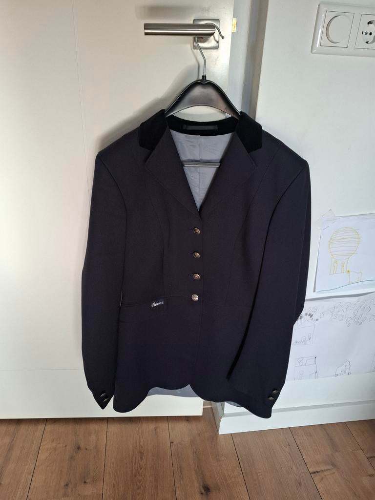 Wedstrijdjasje paardrijden maat 80, Dieren en Toebehoren, Paardrijkleding, Ophalen, Zo goed als nieuw, Dressuur, Bovenkleding