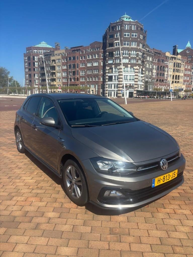 Volkswagen Polo 1.0 TSI R-line 2020 Grijs, Auto's, 95 pk, 49 €/maand, Origineel Nederlands, Parkeerassistent
