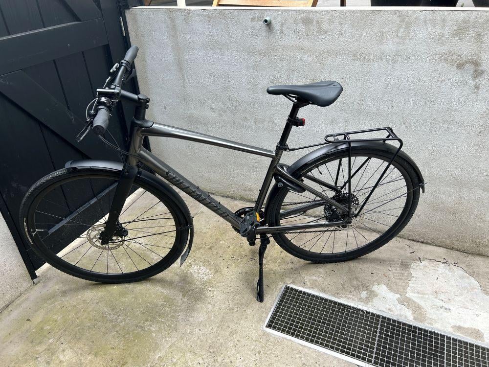 Specialized 2022 Sirrus X 4.0 - IN NIEUWSTAAT, Fietsen en Brommers, Fietsen | Heren | Sportfietsen en Toerfietsen, Minder dan 10 versnellingen