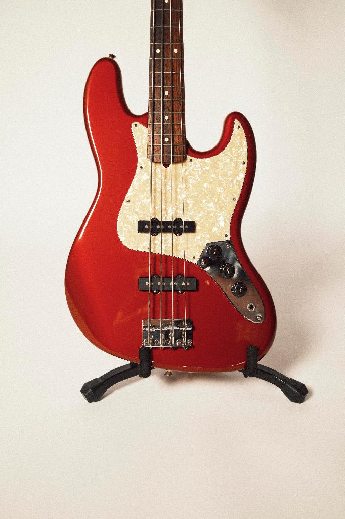 Fender Jazz Bass - 1992, 17600 N. Perimeter Drive, Suite 100, Scottsdale AZ 85255-5435, Verenigde Staten, Contactemea@fender.com