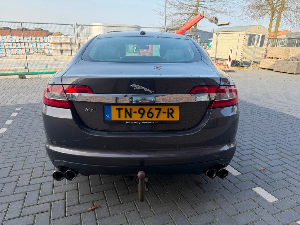 Jaguar XF 4.2 V8 Premium Luxury BOUWT DRUK OP HET KOELSYSTEE, Auto's, Jaguar, Achterwielaandrijving, Gebruikt, 8 cilinders, 1850 kg