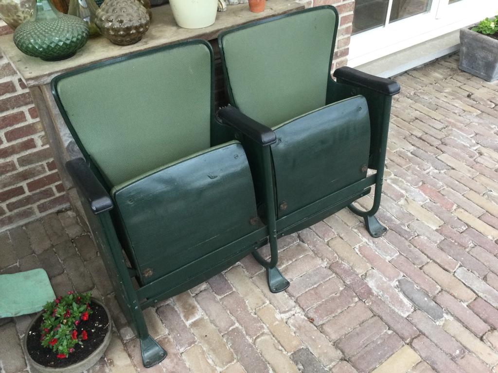 2 Oude cinema stoelen, Ophalen