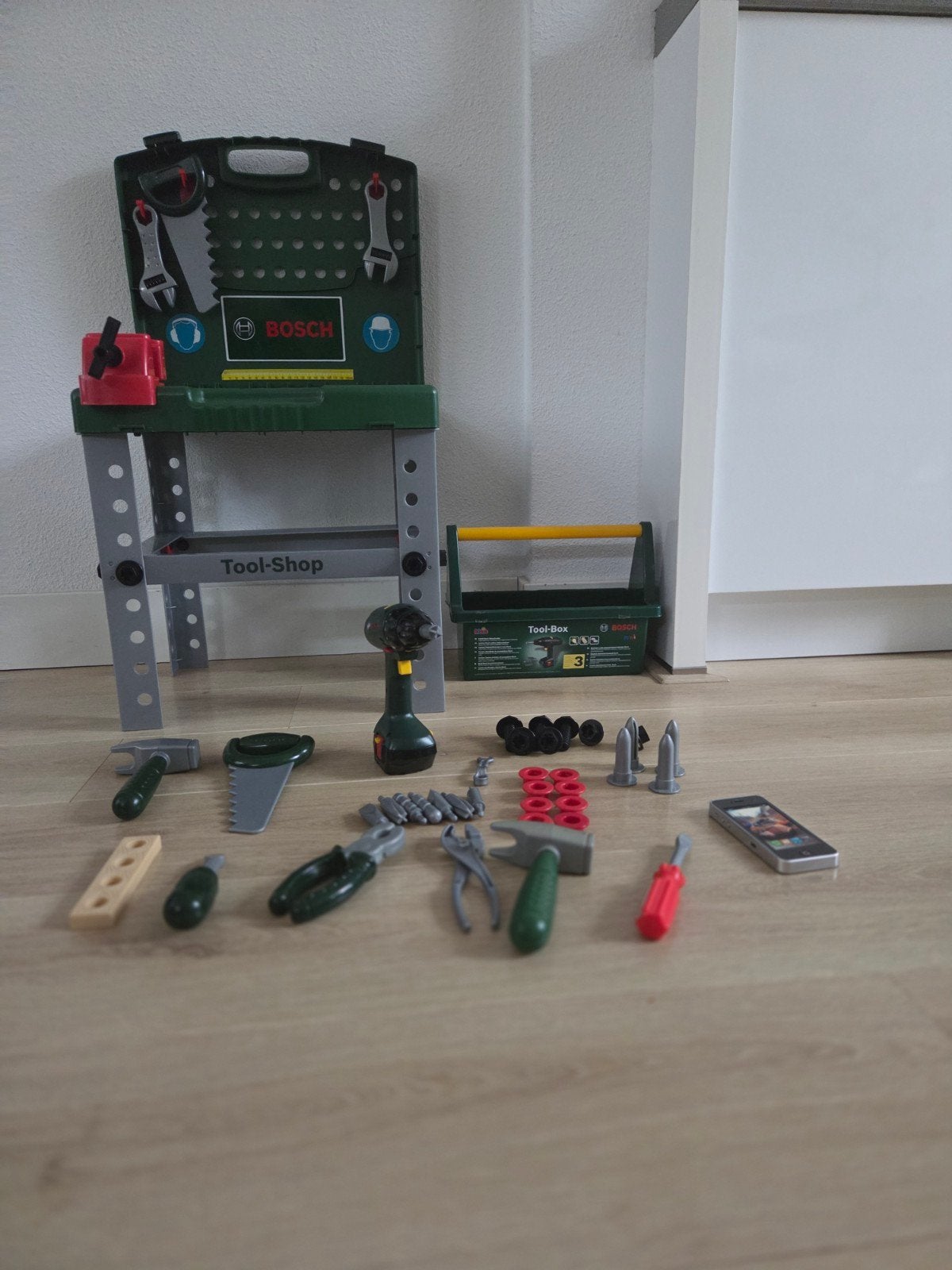 Bosch Werkbank en Gereedschap Speelset voor Kinderen, Ophalen, Zo goed als nieuw, Jongen of Meisje