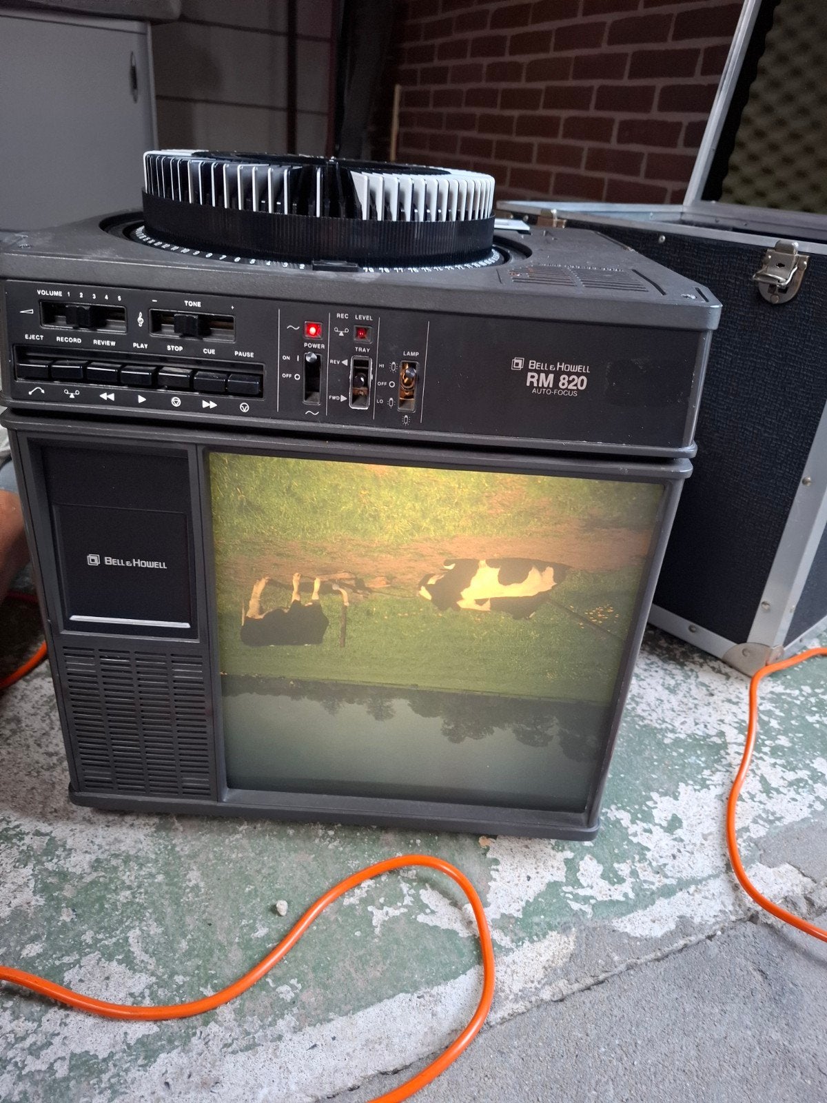 Dia projector Bell & Howell RM 820 Auto Focus, Ophalen, Gebruikt, Met scherm
