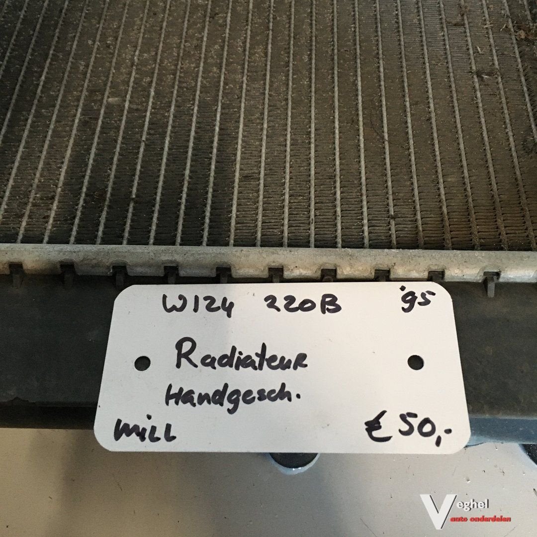 Mercedes W124 220 B handgeschakeld  1995     Radiateur, Gebruikt, -, -, Ophalen of Verzenden
