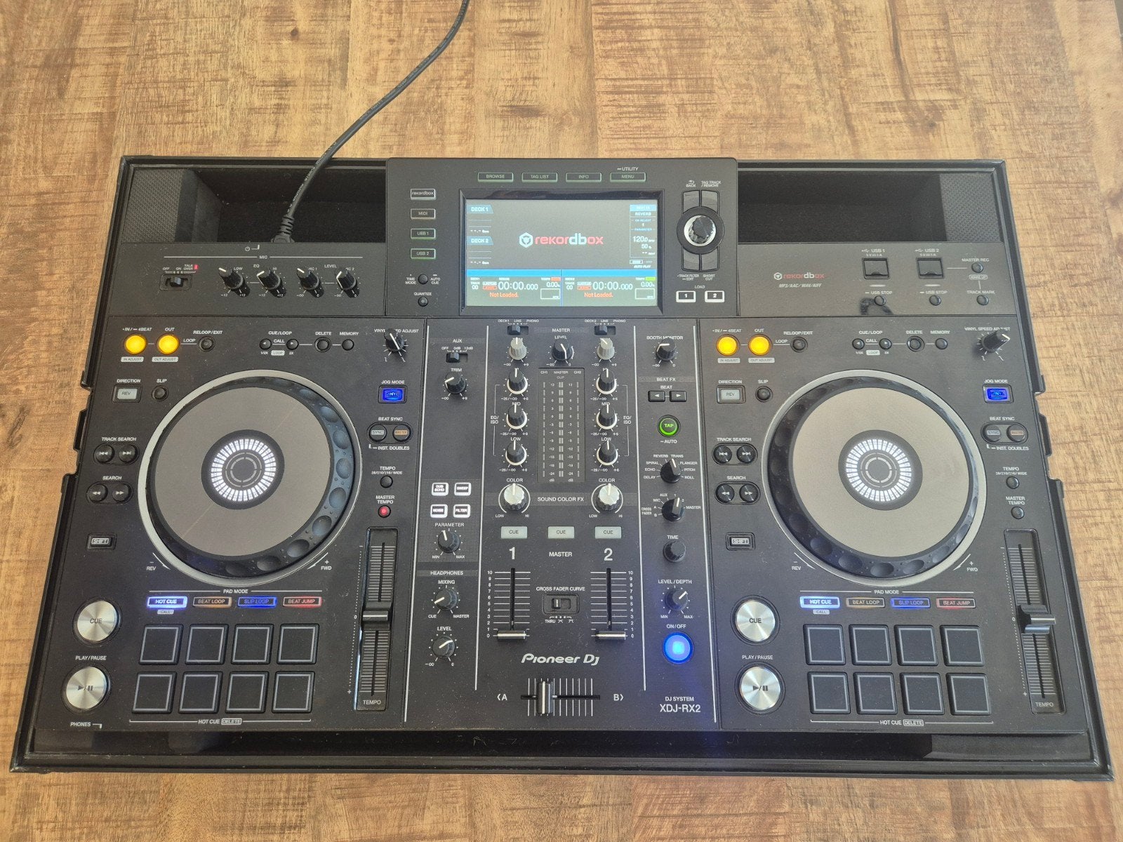 Pioneer DJ XDJ-RX2 + Odyssey Flightcase + Pioneer DJ Flightb, Muziek en Instrumenten, Dj-sets en Draaitafels, Ophalen, Zo goed als nieuw