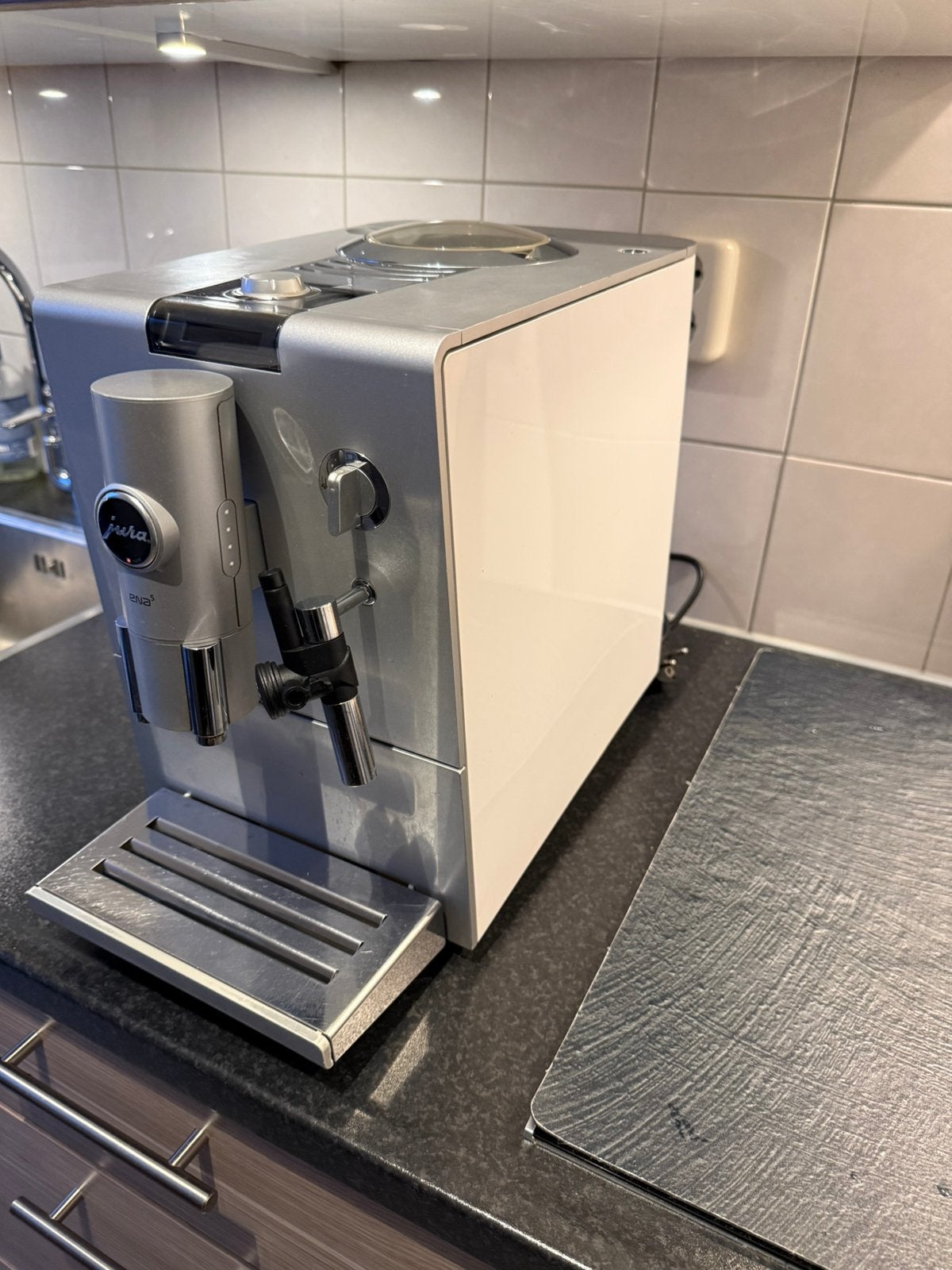 Jura ena 5, Witgoed en Apparatuur, Koffiezetapparaten, Ophalen of Verzenden, Zo goed als nieuw, Koffiemachine