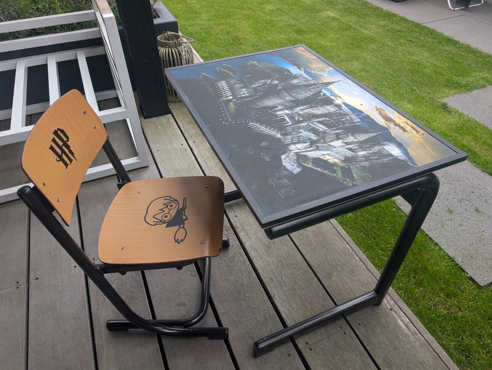 Harry Potter Bureau en Stoel Set, Kinderen en Baby's, Kinderkamer | Tafels en Stoelen, Ophalen, Gebruikt, Tafel(s) en Stoel(en)