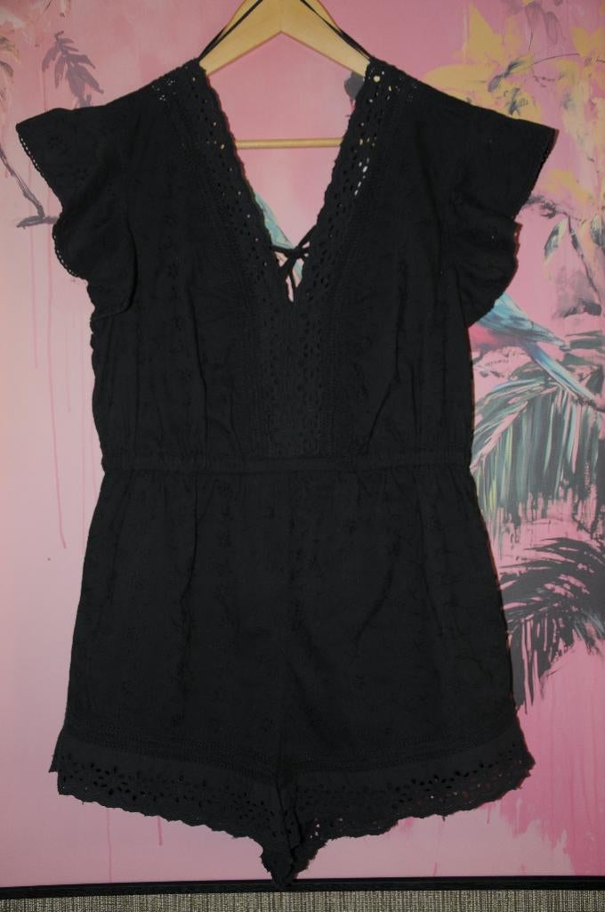Superleuke zwarte jumpsuit met broderie, maat M, ZGAN!!, Kleding | Dames, Jumpsuits, Maat 38/40 (M), Zwart, Ophalen of Verzenden