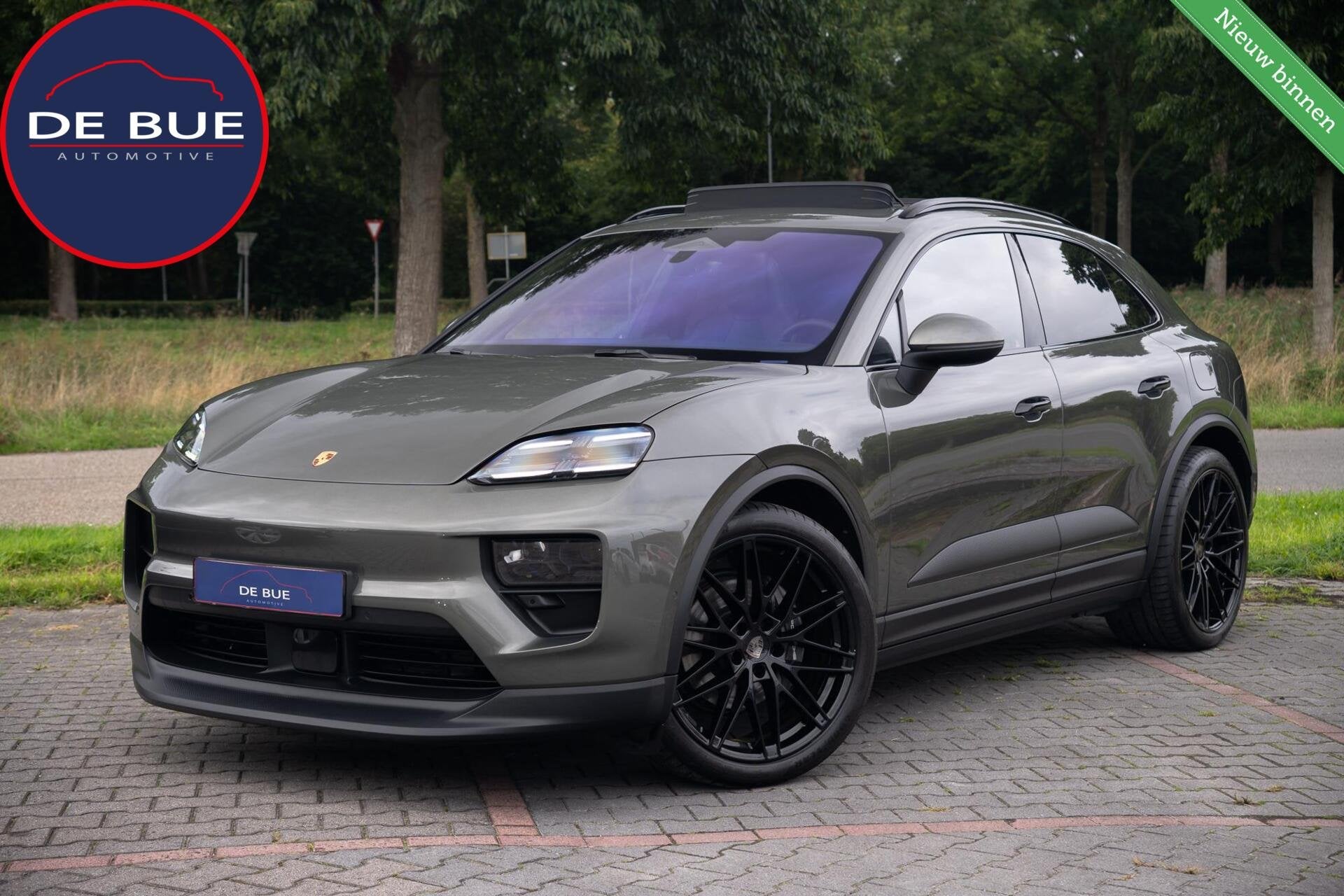 Porsche Macan 4 100 kWh|1e Eig|Org NL NAP|Achterasbesturing|, Auto's, Automaat, Dealer onderhouden, Gebruikt, 2000 kg
