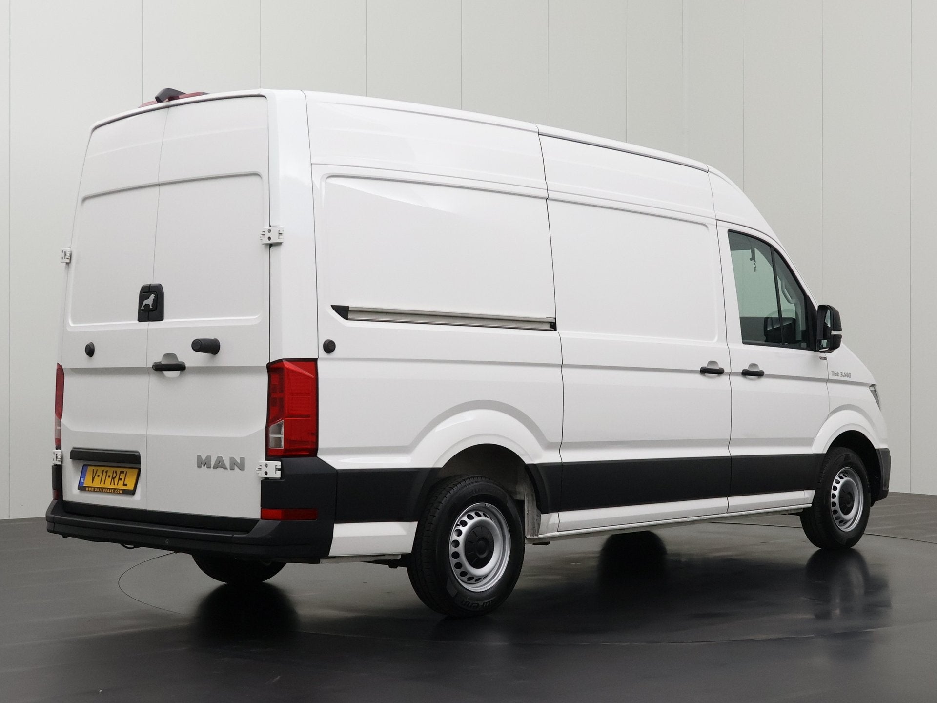 MAN TGE 2.0TDi 140PK DSG Automaat L3H3 | Multimedia | Camera, Auto's, Stof, Gebruikt, 4 cilinders, Multifunctioneel stuurwiel