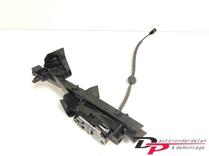 Deurslot Mechaniek 4Deurs rechts-voor van een Ford Kuga