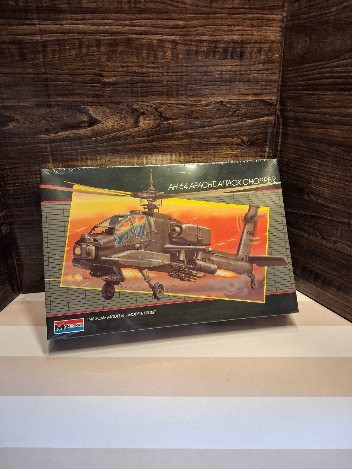 Monogram -  AH-64 Apache Attack Chopper, Hobby en Vrije tijd, Overige merken, 1:200 of kleiner, Helikopter, Nieuw