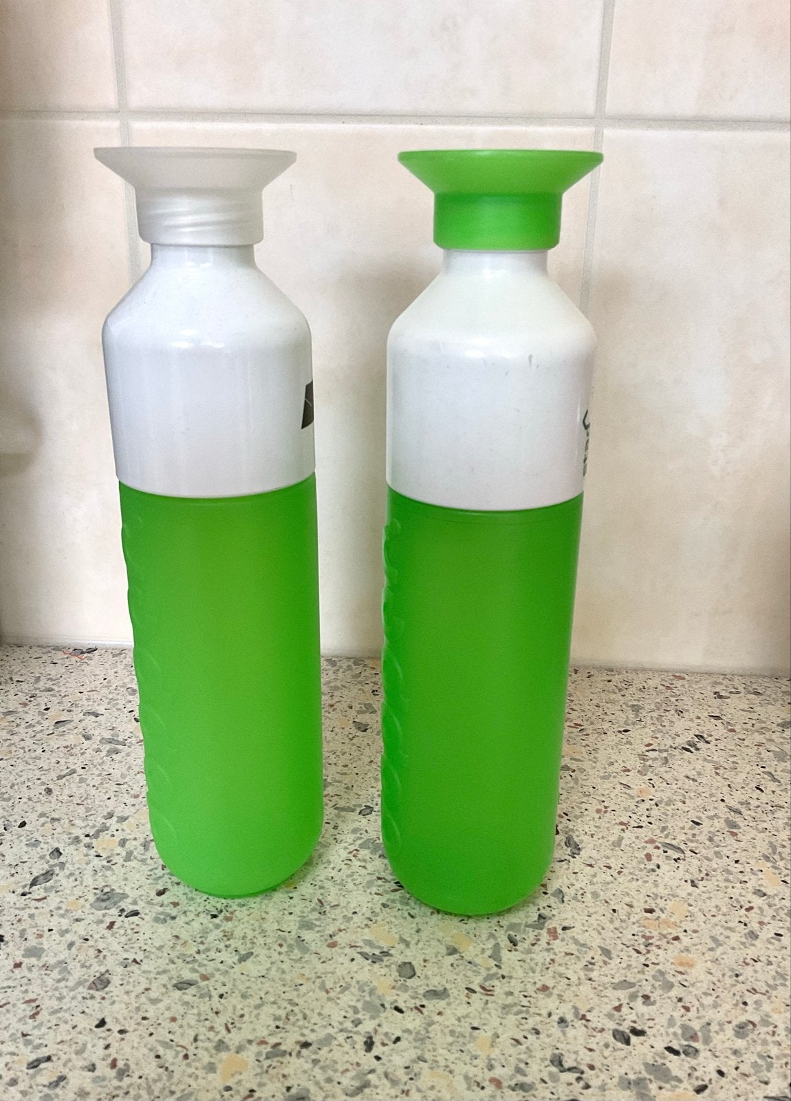Dopper waterflessen - drinkflessen- groen met wit (2 stuks), Kunststof, Ophalen of Verzenden, Overige merken, Groen