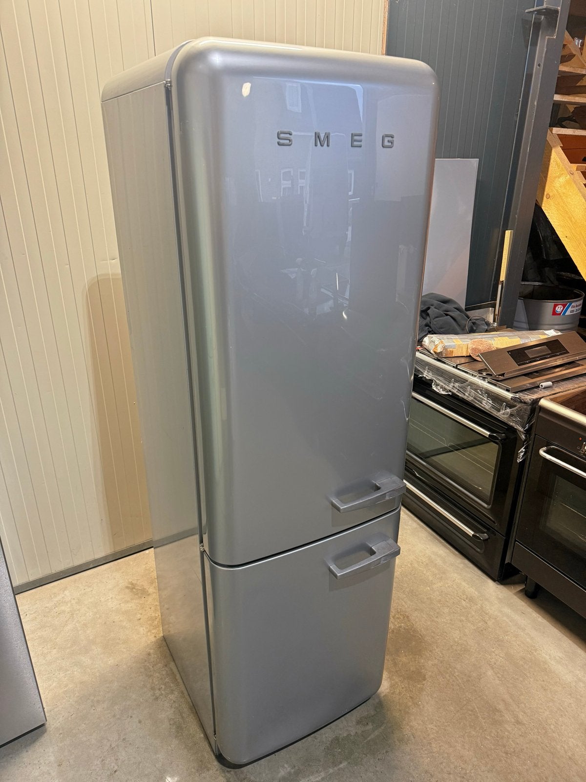 Smeg Koelkast met Aparte Vriezer - Zilver, Gebruikt, Bella, 200 liter of meer, Verzenden