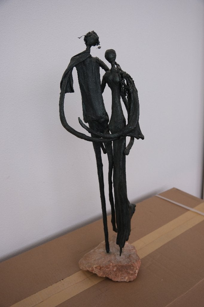 bronzen beeld, Antiek en Kunst, Kunst | Beelden en Houtsnijwerken, Ophalen, Groep mensen, 20 - 50 cm, Op sokkel