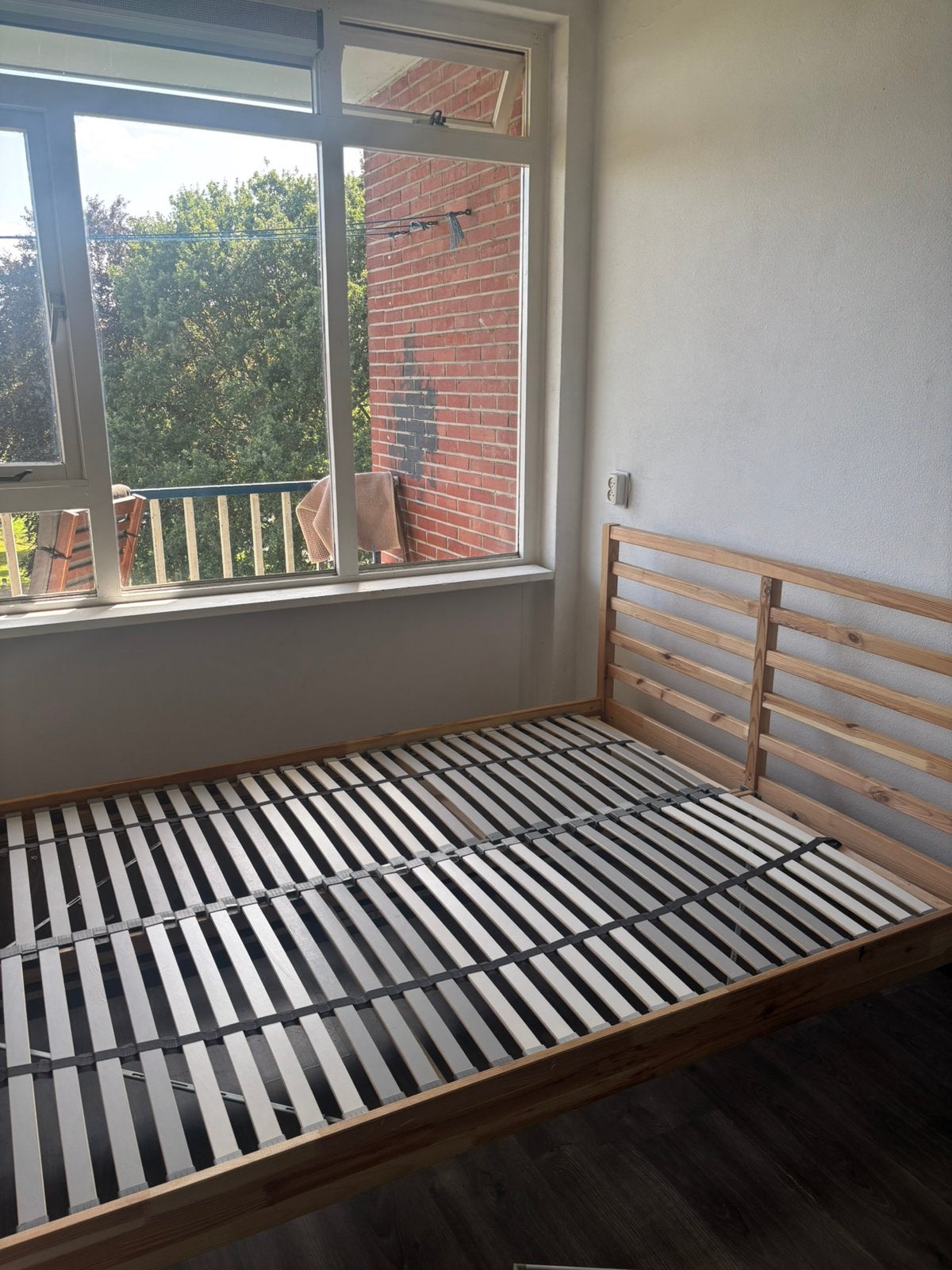 IKEA TARVA bed 140x200 – houten bedframe + lattenbodem, Huis en Inrichting, Ophalen, Tweepersoons, 140 cm, Zo goed als nieuw