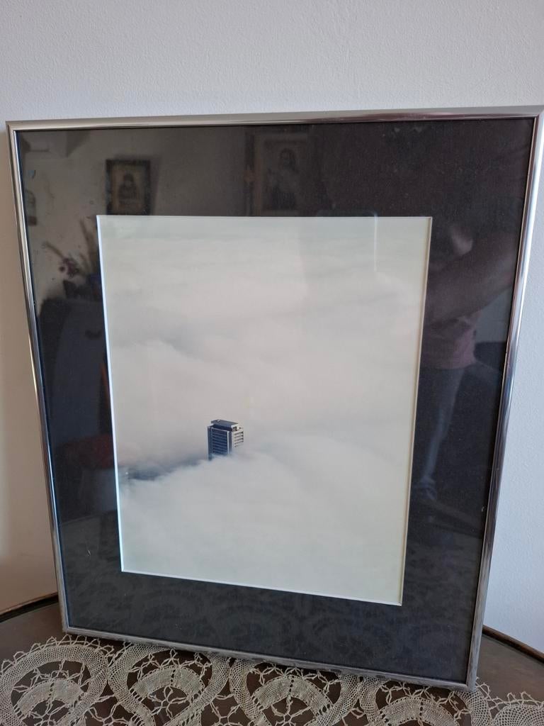 Foto provinciehuis Den Bosch in de wolken, Antiek en Kunst, Kunst | Tekeningen en Foto's, Ophalen