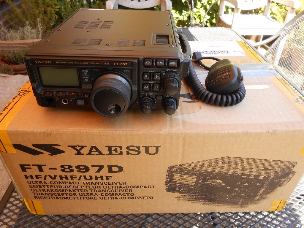 Yaesu ft-897 D versie waarin standaard DSP zit, Ophalen, Gebruikt, Zender en Ontvanger