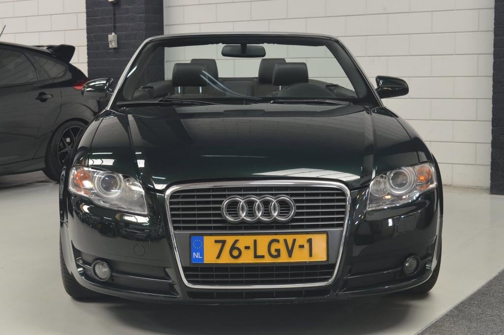 Audi A4 Cabriolet 3.2 FSI Pro Line // LEDER-ALCANTARA // NAV, Auto's, Audi, Gebruikt, Zwart, Cabriolet, 4 stoelen