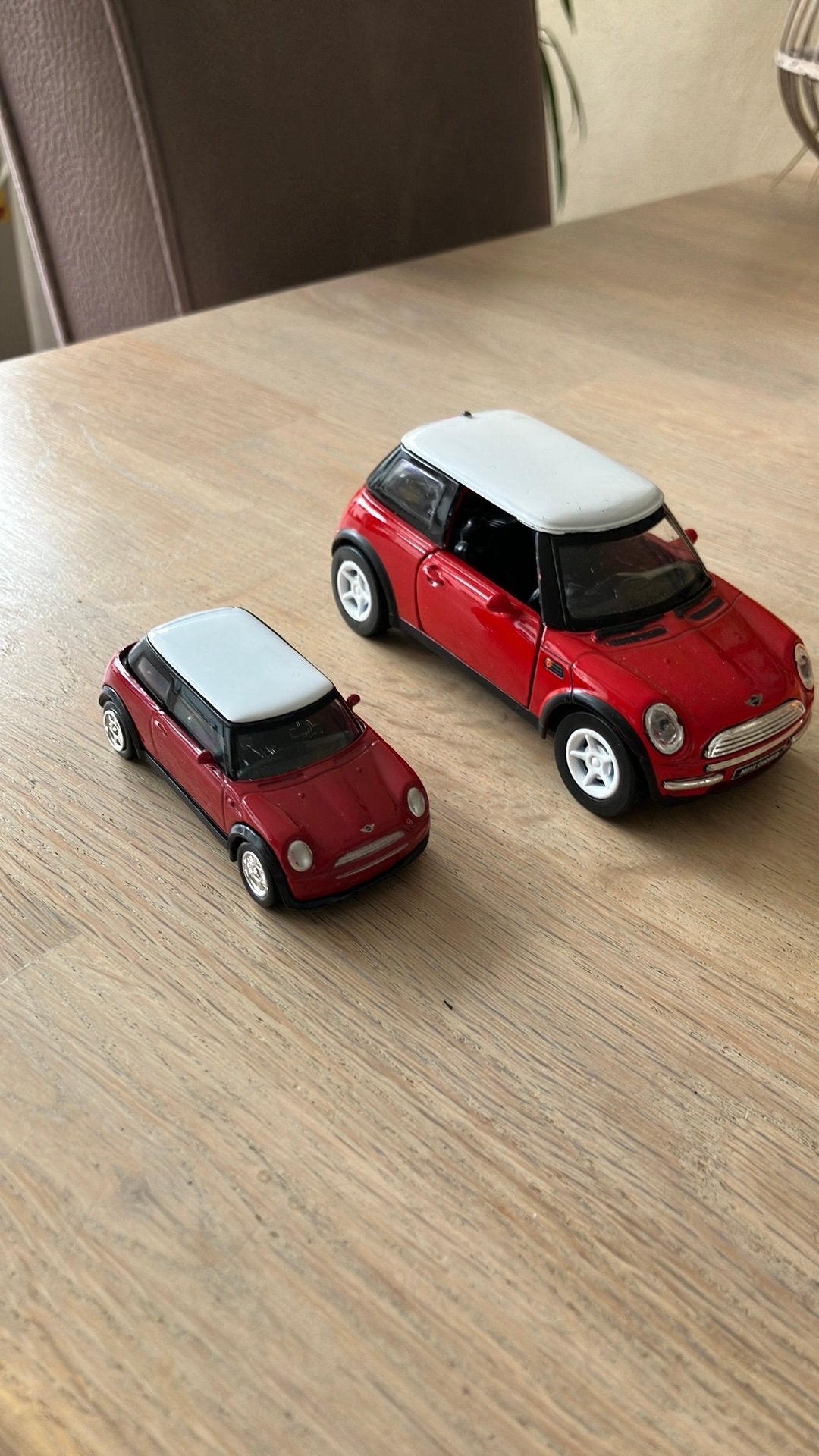 Mini cooper op schaal 2st, Hobby en Vrije tijd, Modelauto's | 1:24, Ophalen of Verzenden, Gebruikt, Auto, Welly