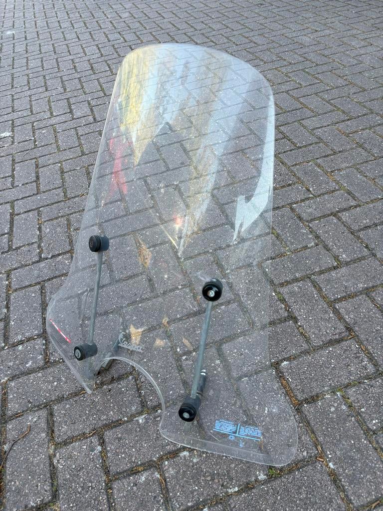Origineel Vespa windscherm - Zo goed als nieuw, Fietsen en Brommers, Brommeronderdelen | Snorfietsen, Ophalen, Zo goed als nieuw