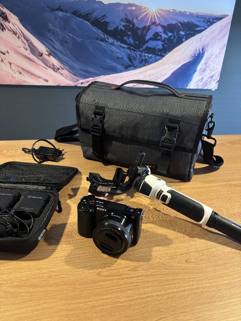 Foto 3 van Sony ZV-E10 vlogcamera + lens, gimbal & microfoon