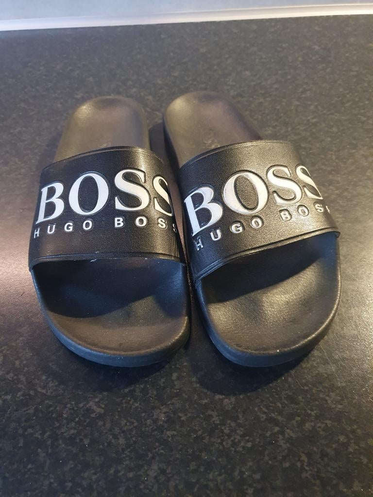 Boss slippers maat 42., Ophalen of Verzenden, Zo goed als nieuw, Zwart