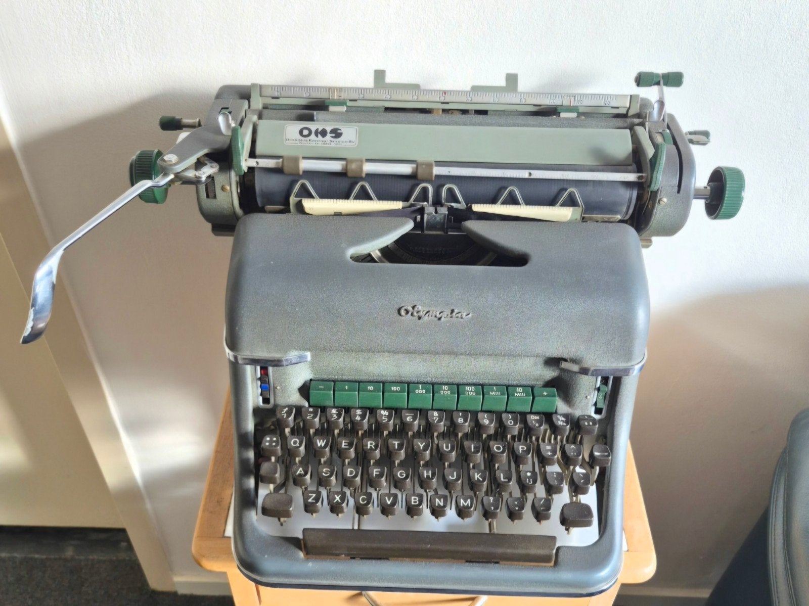 Olympia super de luxe sg 1 typemachine, Diversen, Ophalen, Gebruikt