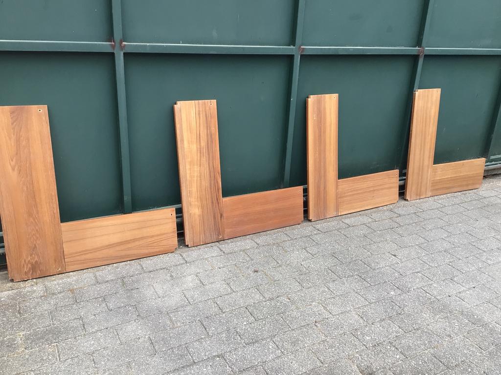 Cadovius hoekplanken, Huis en Inrichting, Kasten | Wandmeubels, Gebruikt, Teakhout, Ophalen of Verzenden, Minder dan 150 cm