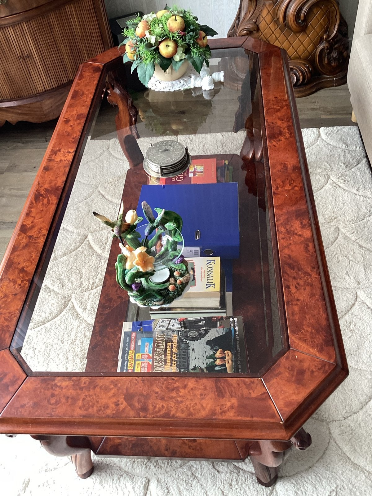 Salontafel met glazen blad en paardenpoten, 50 – 75, Gebruikt, 100 tot 150 cm, Rechthoekig