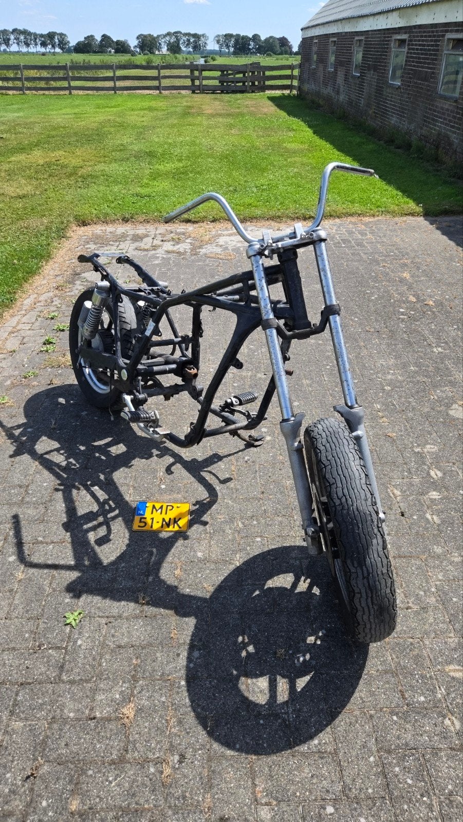 Honda Magna (V45) rollend frame met kenteken en onderdelen., Ophalen