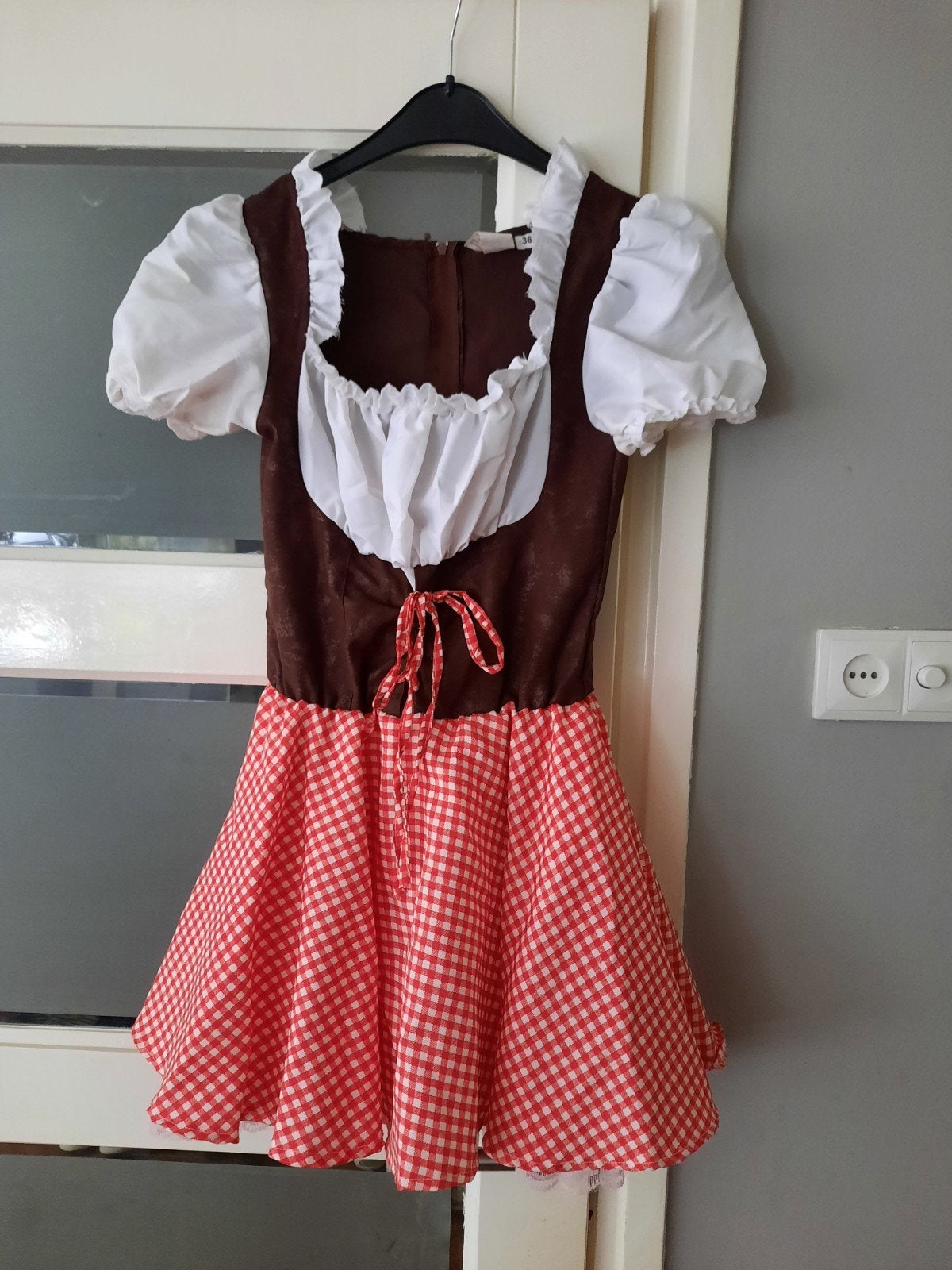 Mooi Dirndl jurkje voor Oktoberfest - Maat 36, Ophalen of Verzenden, Zo goed als nieuw, Maat 36 (S)