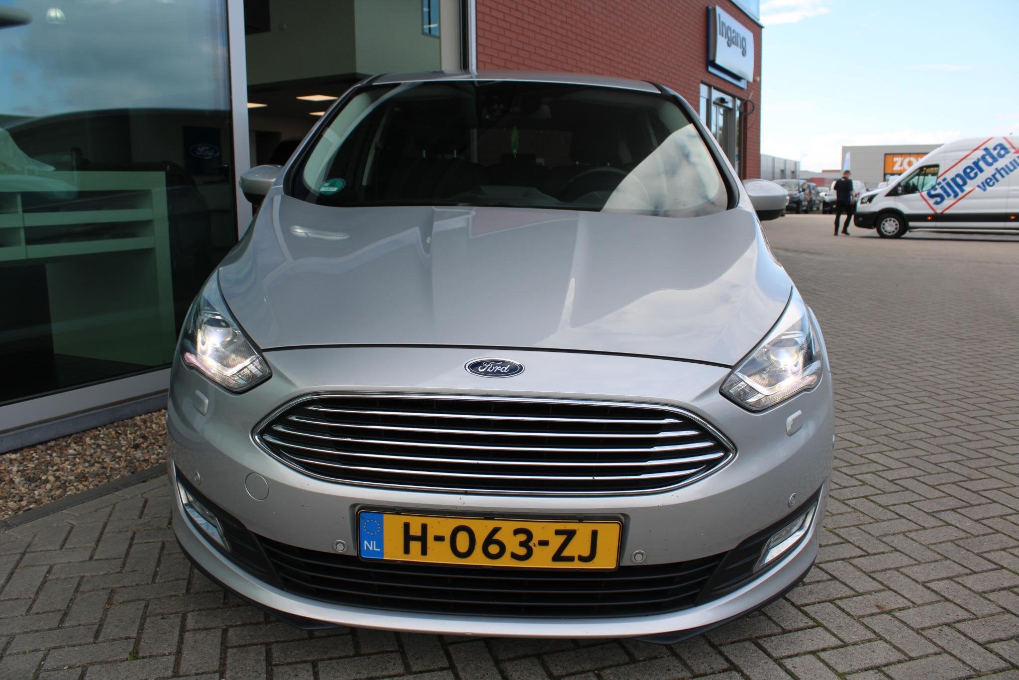 Ford C-Max 1.0 EcoBoost 125 PK Titanium | Camera | Winterpac, Auto's, Voorwielaandrijving, Dealer onderhouden, Gebruikt, Handgeschakeld