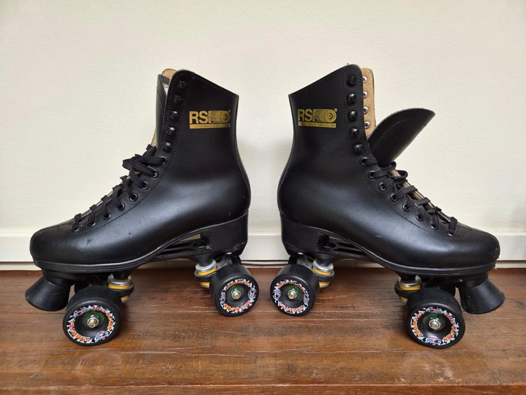 RS Skates Zwarte Roller Skates - Maat 38, Ophalen, Gebruikt, Dames
