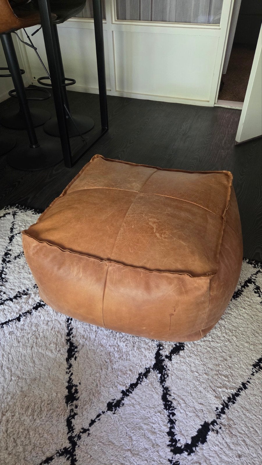 Lederen poef - Comfortabel en stijlvol, Ophalen, Gebruikt, Modern, Bohemian, Leer
